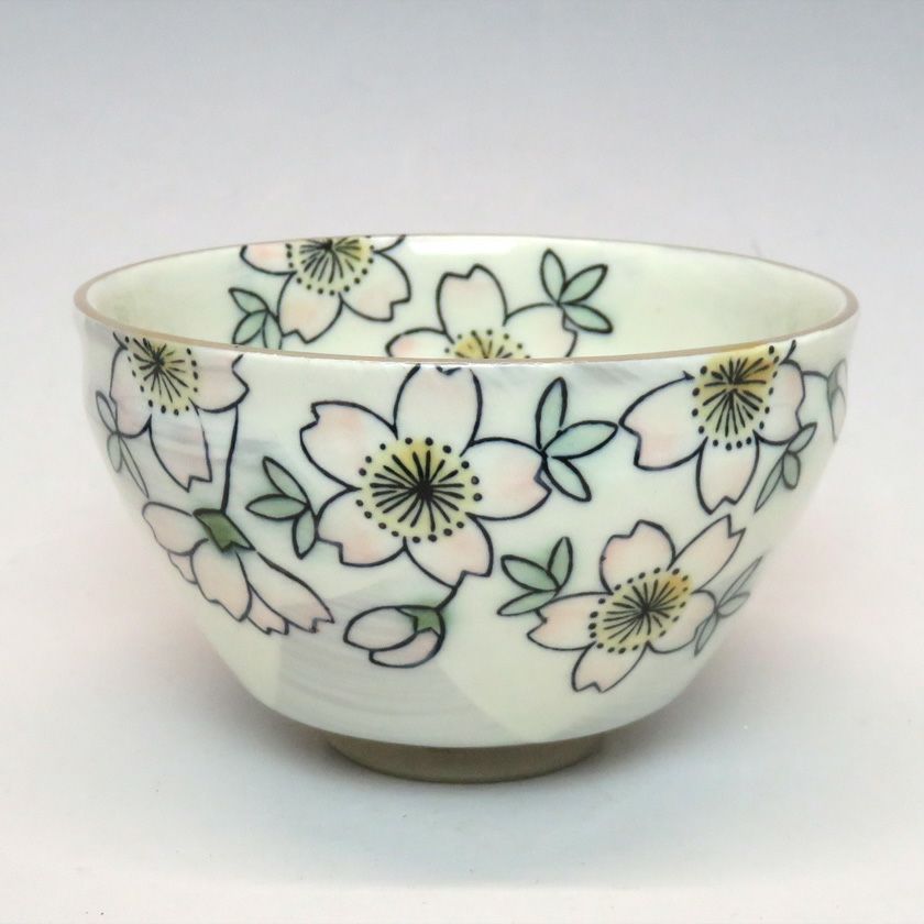 茶道具 小茶碗（こちゃわん） 小茶碗 枝垂桜 加藤忠泉作 抹茶茶碗は茶の湯文化である表千家・裏千家の茶道具や抹茶を専門に扱う千紀園（せんきえん）が通販で販売しています。茶会また初心者向けのお稽古用にご利用いただける抹茶碗です。贈り物・ギフトにも人気です。