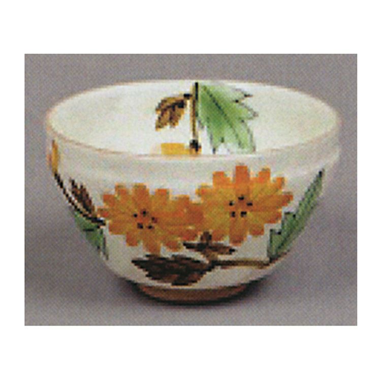 茶道具 小茶碗 菊 加藤忠泉作 忠泉 小茶碗 抹茶茶碗は茶の湯文化である表千家・裏千家の茶道具や抹茶を専門に扱う千紀園（せんきえん）が通販で販売しています。茶会また初心者向けのお稽古用にご利用いただける抹茶碗です。贈り物・ギフトにも人気です。