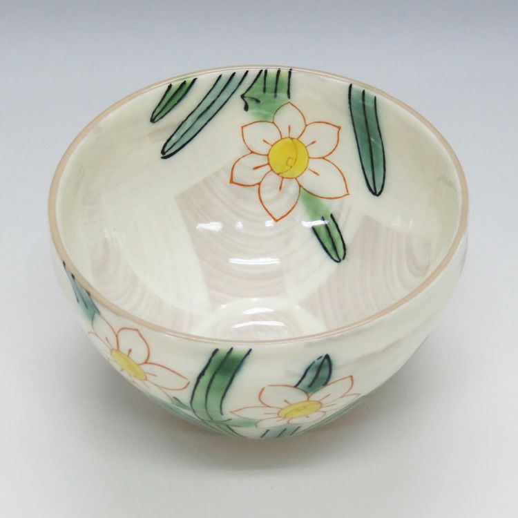 茶道具 小茶碗 水仙 加藤忠泉作 忠泉 抹茶茶碗は茶の湯文化である表千家・裏千家の茶道具や抹茶を専門に扱う千紀園（せんきえん）が通販で販売しています。茶会また初心者向けのお稽古用にご利用いただける抹茶碗です。贈り物・ギフトにも人気です。