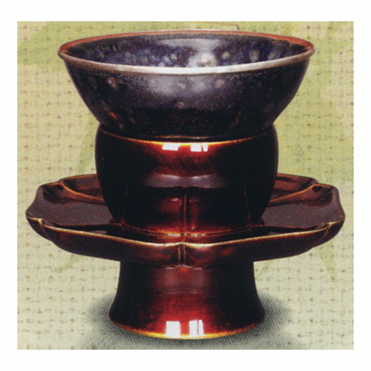 茶道具 白檀輪花天目台セット (本銀 フク輪 曜変天目茶碗付) 李偉 抹茶茶碗は茶の湯文化である表千家・裏千家の茶道具や抹茶を専門に扱う千紀園（せんきえん）が通販で販売しています。茶会また初心者向けのお稽古用にご利用いただける抹茶碗です。贈り物・ギフトにも人気です。