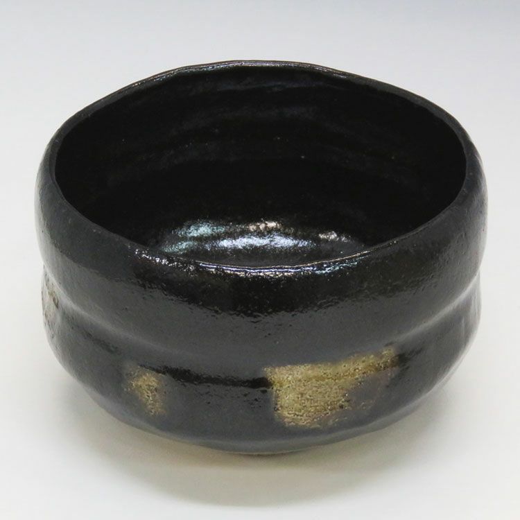 茶道具 茶碗 黒楽 角印 銘「無一物」福本積應師書付 松楽窯 抹茶茶碗は茶の湯文化である表千家・裏千家の茶道具や抹茶を専門に扱う千紀園（せんきえん）が通販で販売しています。茶会また初心者向けのお稽古用にご利用いただける抹茶碗です。贈り物・ギフトにも人気です。