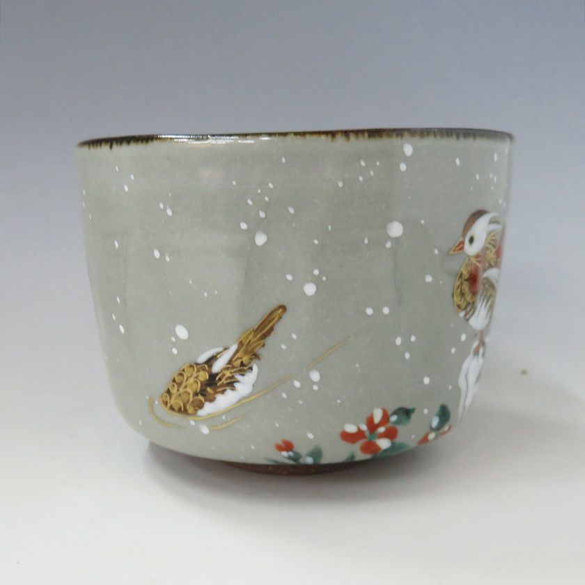 茶道具 筒茶碗（つつちゃわん） 半筒茶碗 若冲 「雪中鴛鴦図」写 小野山佳水 抹茶茶碗は茶の湯文化である表千家・裏千家の茶道具や抹茶を専門に扱う千紀園（せんきえん）が通販で販売しています。茶会また初心者向けのお稽古用にご利用いただける抹茶碗です。贈り物・ギフトにも人気です。