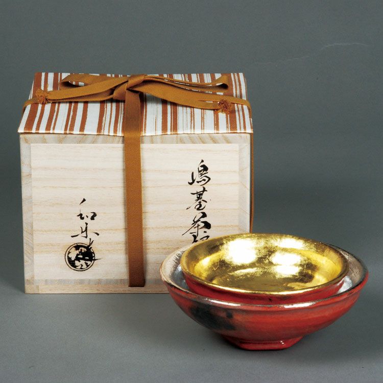 茶道具 抹茶茶碗（まっちゃちゃわん） 嶋台茶碗　了入（小） 旦入（大） 合作写 極上桐箱 川嵜 和楽 抹茶茶碗は茶の湯文化である表千家・裏千家の茶道具や抹茶を専門に扱う千紀園（せんきえん）が通販で販売しています。茶会また初心者向けのお稽古用にご利用いただける抹茶碗です。贈り物・ギフトにも人気です。