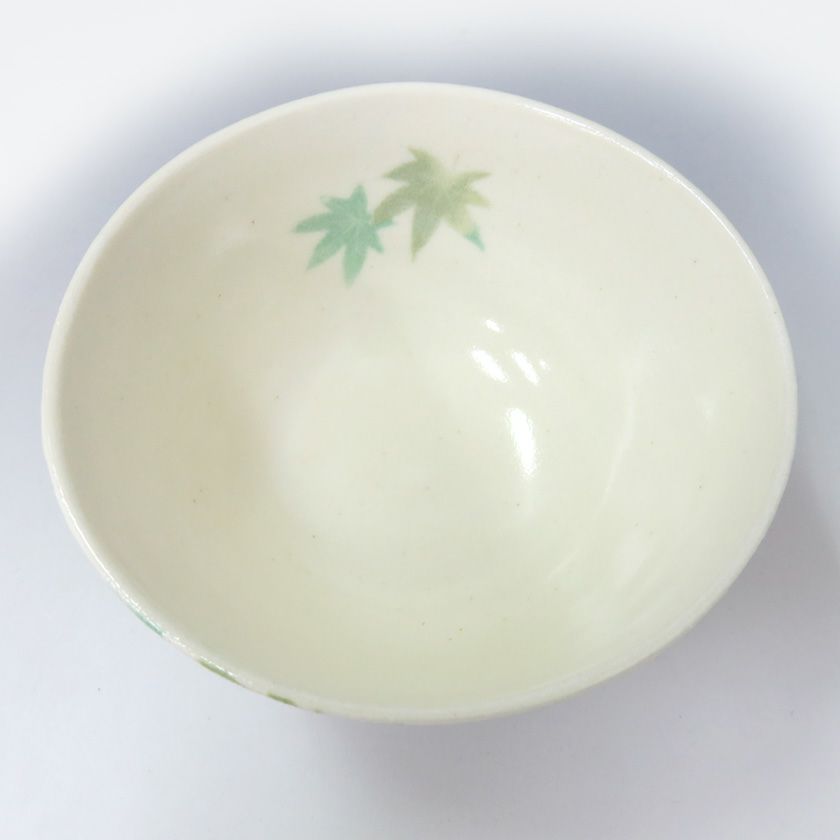 茶道具 抹茶茶碗（まっちゃちゃわん） 利休茶碗 青楓 豊窯 抹茶茶碗は茶の湯文化である表千家・裏千家の茶道具や抹茶を専門に扱う千紀園（せんきえん）が通販で販売しています。茶会また初心者向けのお稽古用にご利用いただける抹茶碗です。贈り物・ギフトにも人気です。