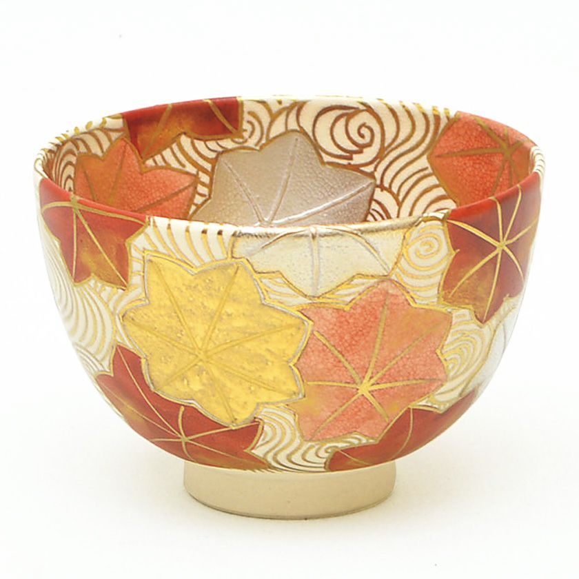 茶道具 抹茶茶碗（まっちゃちゃわん） 茶碗 金彩 流水紅葉 加藤 ひろこ 抹茶茶碗は茶の湯文化である表千家・裏千家の茶道具や抹茶を専門に扱う千紀園（せんきえん）が通販で販売しています。茶会また初心者向けのお稽古用にご利用いただける抹茶碗です。贈り物・ギフトにも人気です。