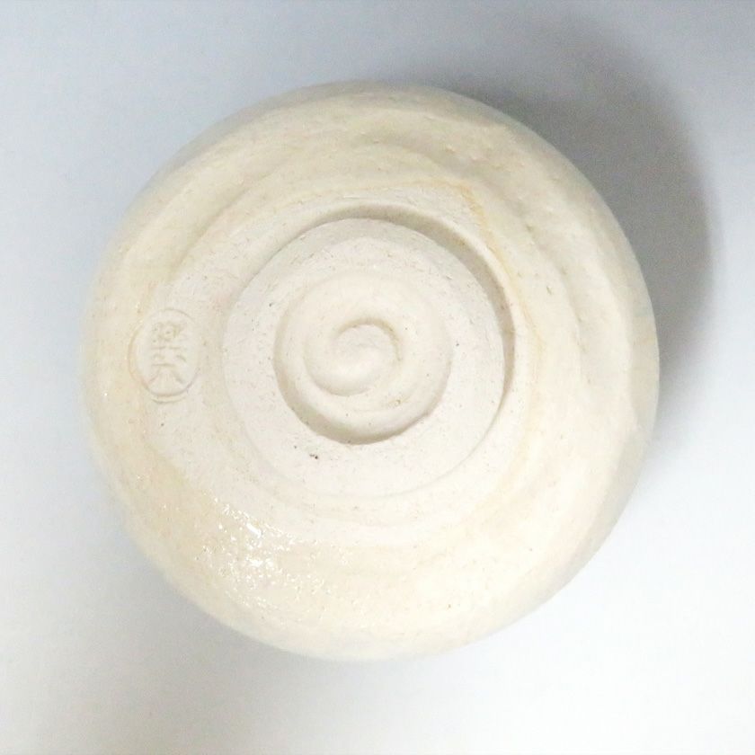 茶道具 抹茶茶碗（まっちゃちゃわん） 茶碗 雪華 吉村 楽入 抹茶茶碗は茶の湯文化である表千家・裏千家の茶道具や抹茶を専門に扱う千紀園（せんきえん）が通販で販売しています。茶会また初心者向けのお稽古用にご利用いただける抹茶碗です。贈り物・ギフトにも人気です。