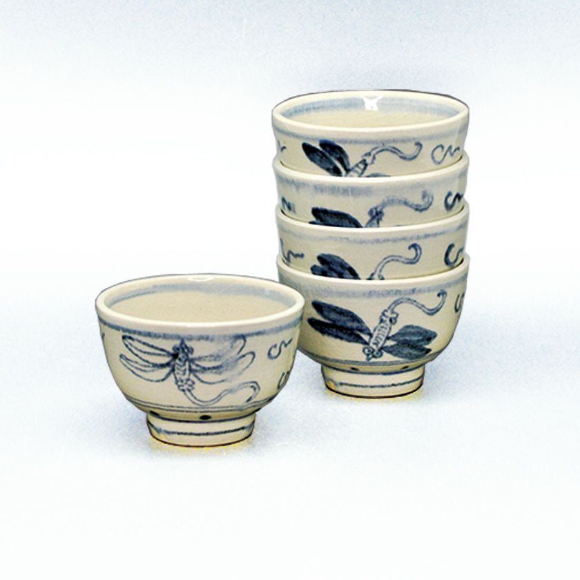 茶道具 数茶碗（かずちゃわん） 汲出茶碗 安南蜻蛉 5客 楽山窯 抹茶茶碗は茶の湯文化である表千家・裏千家の茶道具や抹茶を専門に扱う千紀園（せんきえん）が通販で販売しています。茶会また初心者向けのお稽古用にご利用いただける抹茶碗です。贈り物・ギフトにも人気です。