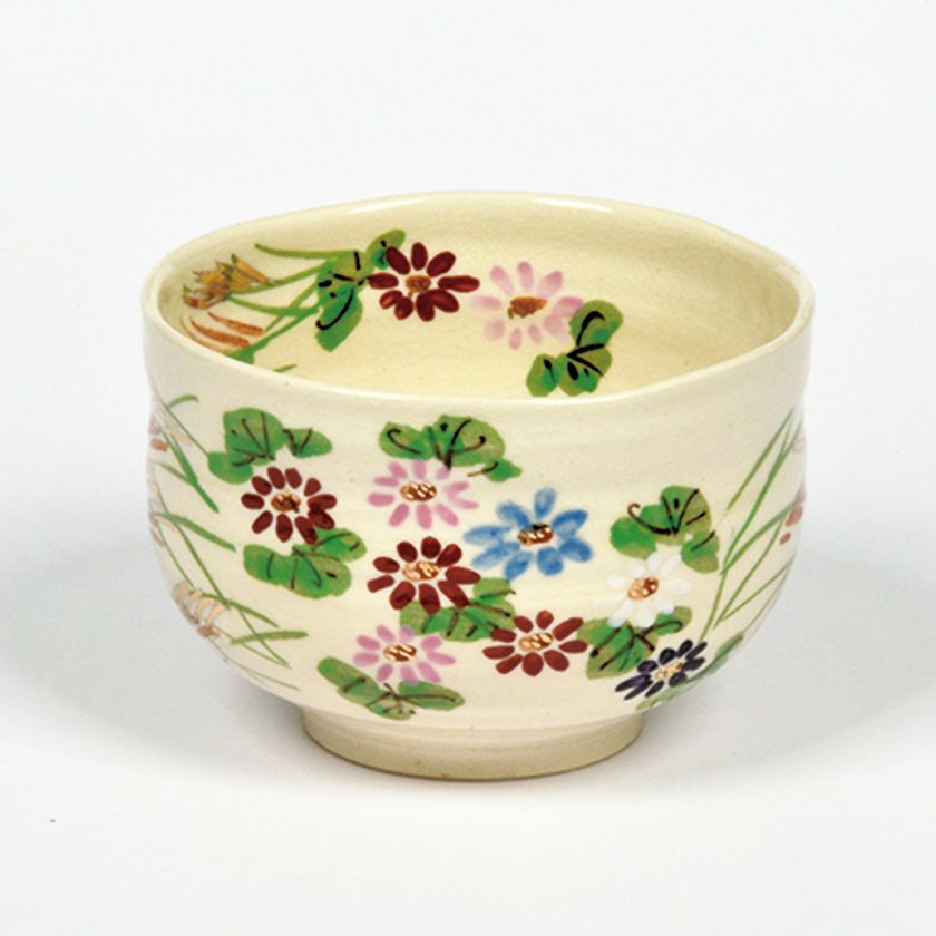 茶道具 小茶碗（こちゃわん） 小茶碗 菊 浅見 与し三 抹茶茶碗は茶の湯文化である表千家・裏千家の茶道具や抹茶を専門に扱う千紀園（せんきえん）が通販で販売しています。茶会また初心者向けのお稽古用にご利用いただける抹茶碗です。贈り物・ギフトにも人気です。