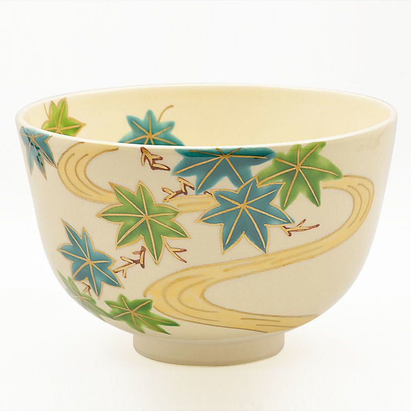 茶道具 抹茶茶碗（まっちゃちゃわん） 色絵茶碗 青楓流水 小野 志峰 抹茶茶碗は茶の湯文化である表千家・裏千家の茶道具や抹茶を専門に扱う千紀園（せんきえん）が通販で販売しています。茶会また初心者向けのお稽古用にご利用いただける抹茶碗です。贈り物・ギフトにも人気です。