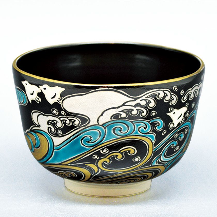 茶道具 抹茶茶碗（まっちゃちゃわん） 茶碗 黒仁清 波千鳥 加藤 如水 抹茶茶碗は茶の湯文化である表千家・裏千家の茶道具や抹茶を専門に扱う千紀園（せんきえん）が通販で販売しています。茶会また初心者向けのお稽古用にご利用いただける抹茶碗です。贈り物・ギフトにも人気です。