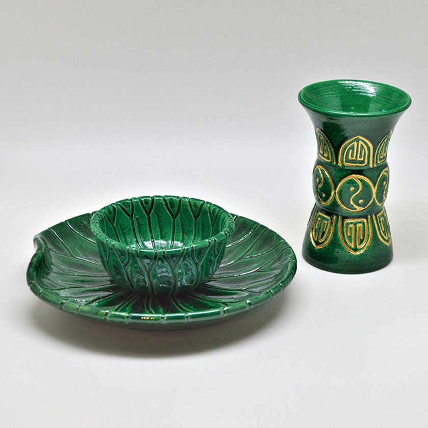 茶道具 抹茶茶碗（まっちゃちゃわん） 盂蘭盆器具 三点揃 川嵜 和楽 抹茶茶碗は茶の湯文化である表千家・裏千家の茶道具や抹茶を専門に扱う千紀園（せんきえん）が通販で販売しています。茶会また初心者向けのお稽古用にご利用いただける抹茶碗です。贈り物・ギフトにも人気です。