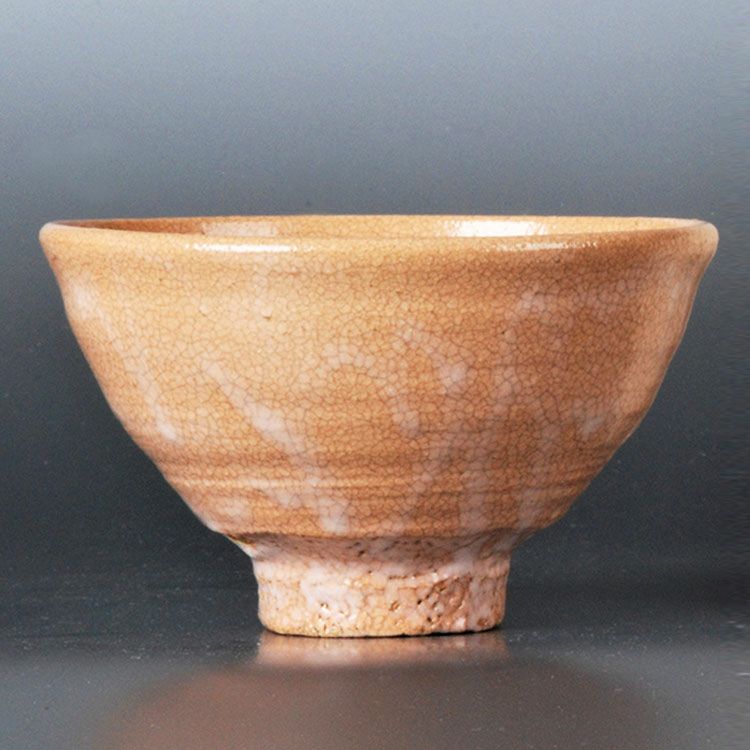 茶道具 抹茶茶碗（まっちゃちゃわん） 大井戸茶碗 細川写 丸子窯 抹茶茶碗は茶の湯文化である表千家・裏千家の茶道具や抹茶を専門に扱う千紀園（せんきえん）が通販で販売しています。茶会また初心者向けのお稽古用にご利用いただける抹茶碗です。贈り物・ギフトにも人気です。