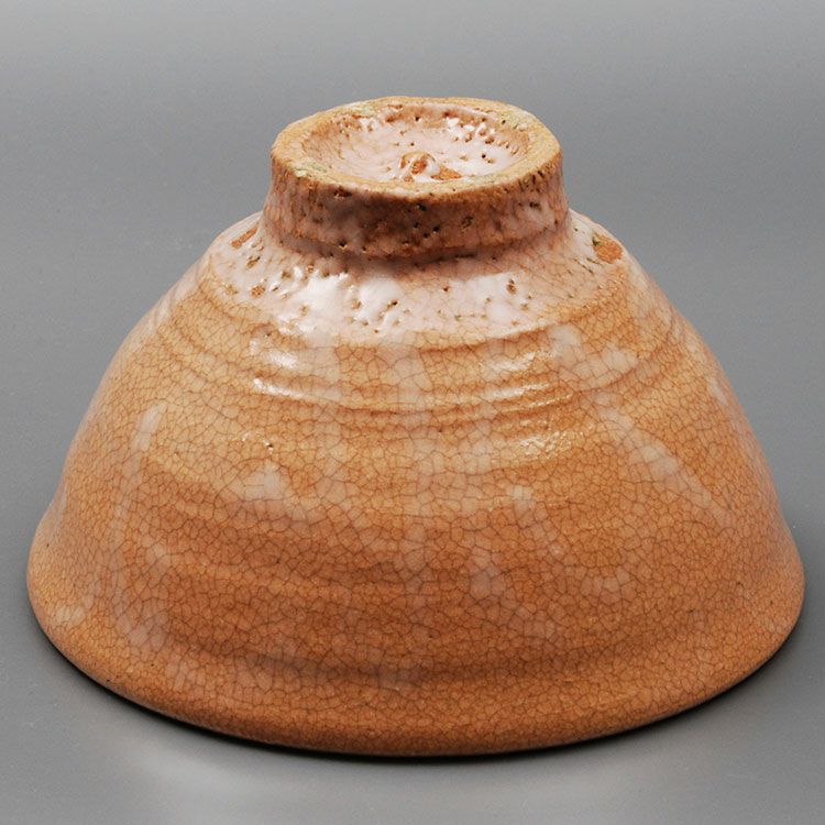 茶道具 抹茶茶碗（まっちゃちゃわん） 大井戸茶碗 細川写 丸子窯 抹茶茶碗は茶の湯文化である表千家・裏千家の茶道具や抹茶を専門に扱う千紀園（せんきえん）が通販で販売しています。茶会また初心者向けのお稽古用にご利用いただける抹茶碗です。贈り物・ギフトにも人気です。