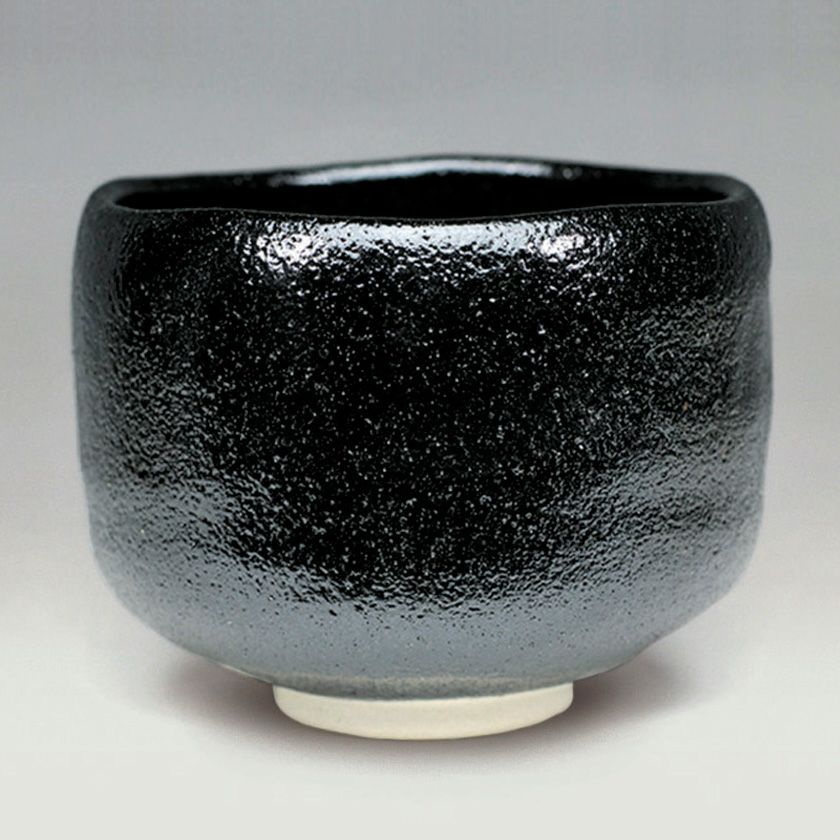 茶道具 楽茶碗（らくちゃわん） 黒楽茶碗 楽入窯 抹茶茶碗は茶の湯文化である表千家・裏千家の茶道具や抹茶を専門に扱う千紀園（せんきえん）が通販で販売しています。茶会また初心者向けのお稽古用にご利用いただける抹茶碗です。贈り物・ギフトにも人気です。