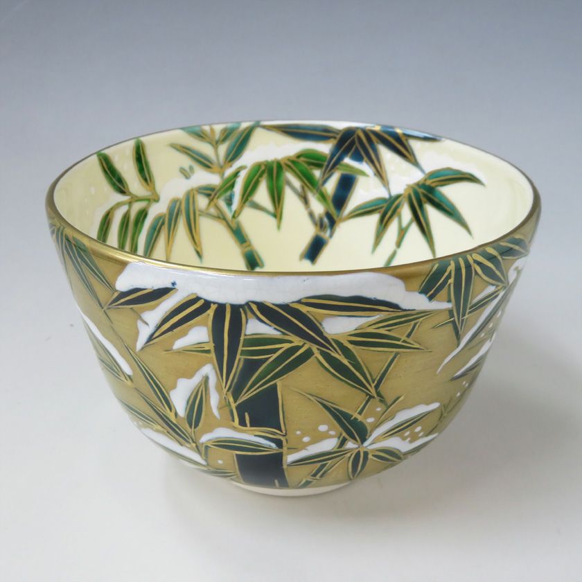 茶道具 抹茶茶碗（まっちゃちゃわん） 茶碗　金地 雪竹 加藤 如水 作 抹茶茶碗は茶の湯文化である表千家・裏千家の茶道具や抹茶を専門に扱う千紀園（せんきえん）が通販で販売しています。茶会また初心者向けのお稽古用にご利用いただける抹茶碗です。贈り物・ギフトにも人気です。