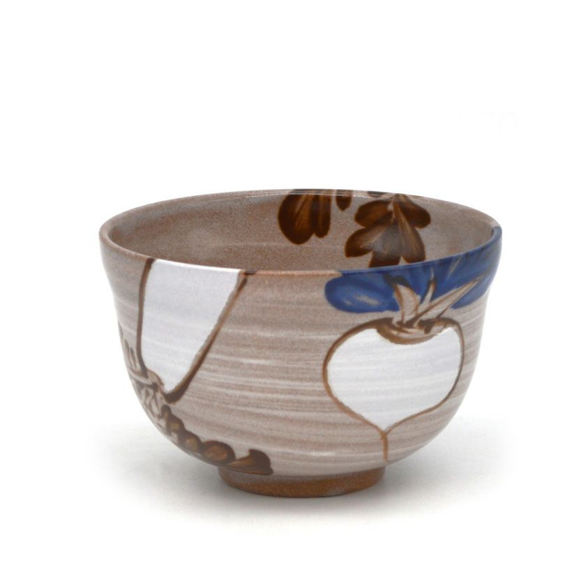 茶道具 抹茶茶碗（まっちゃちゃわん） 乾山風　大根・蕪 宮地 英香 抹茶茶碗は茶の湯文化である表千家・裏千家の茶道具や抹茶を専門に扱う千紀園（せんきえん）が通販で販売しています。茶会また初心者向けのお稽古用にご利用いただける抹茶碗です。贈り物・ギフトにも人気です。