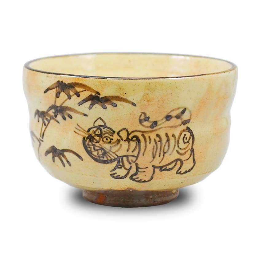 茶道具 抹茶茶碗（まっちゃちゃわん） 粉引茶碗 寅　干支 いちい窯 抹茶茶碗は茶の湯文化である表千家・裏千家の茶道具や抹茶を専門に扱う千紀園（せんきえん）が通販で販売しています。茶会また初心者向けのお稽古用にご利用いただける抹茶碗です。贈り物・ギフトにも人気です。