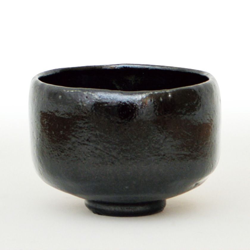 茶道具 楽茶碗（らくちゃわん） 茶碗 黒楽 各服　1客 松楽窯 抹茶茶碗は茶の湯文化である表千家・裏千家の茶道具や抹茶を専門に扱う千紀園（せんきえん）が通販で販売しています。茶会また初心者向けのお稽古用にご利用いただける抹茶碗です。贈り物・ギフトにも人気です。