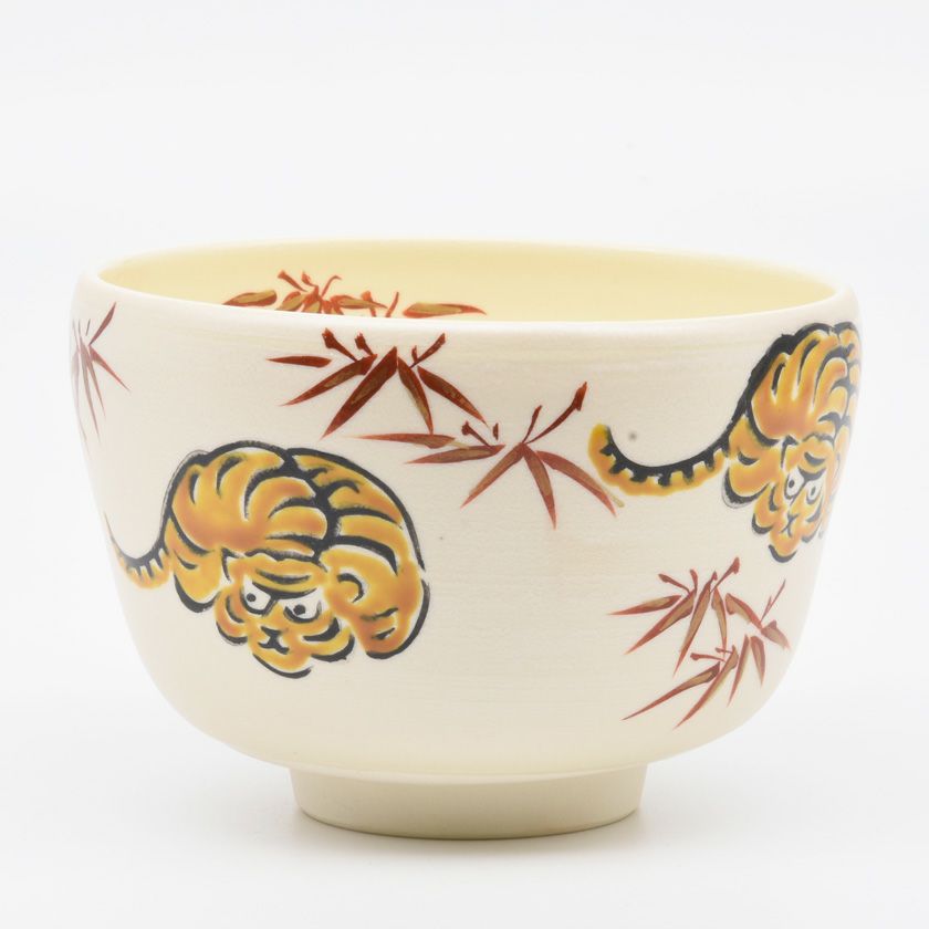 茶道具 抹茶茶碗（まっちゃちゃわん） 茶碗 雲母銀 朱竹 虎 干支 中村 与平 抹茶茶碗は茶の湯文化である表千家・裏千家の茶道具や抹茶を専門に扱う千紀園（せんきえん）が通販で販売しています。茶会また初心者向けのお稽古用にご利用いただける抹茶碗です。贈り物・ギフトにも人気です。