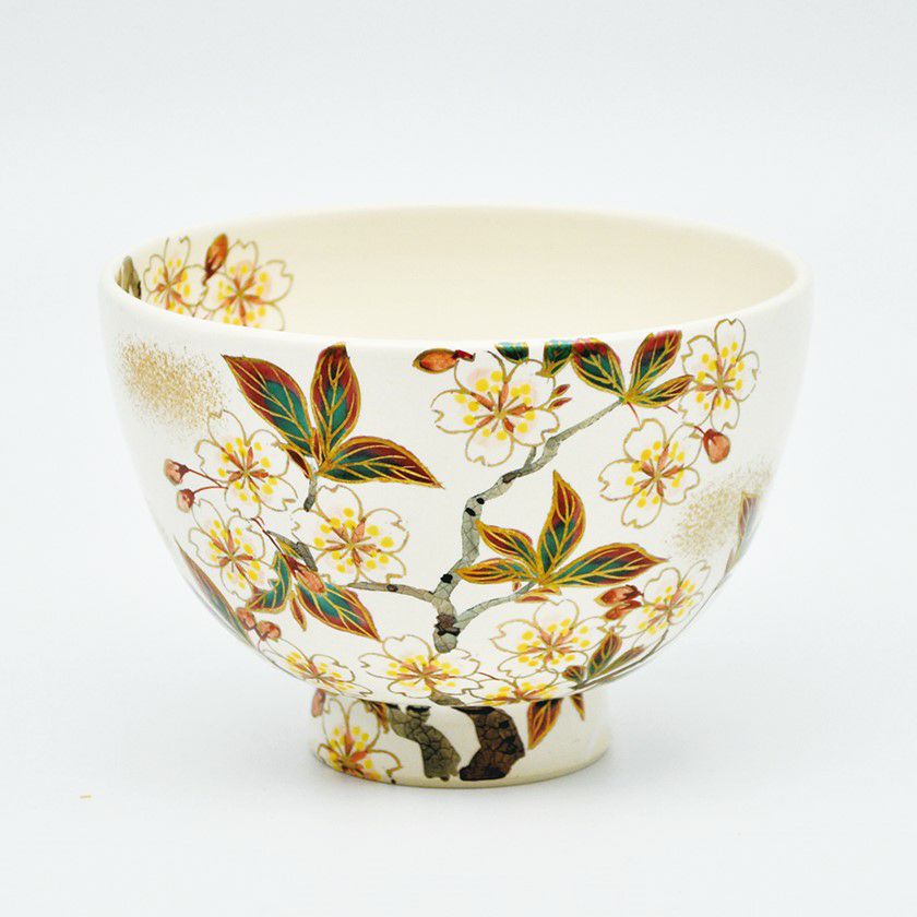 茶道具 抹茶茶碗（まっちゃちゃわん） 茶碗 白釉 桜 水出 宋絢 抹茶茶碗は茶の湯文化である表千家・裏千家の茶道具や抹茶を専門に扱う千紀園（せんきえん）が通販で販売しています。茶会また初心者向けのお稽古用にご利用いただける抹茶碗です。贈り物・ギフトにも人気です。