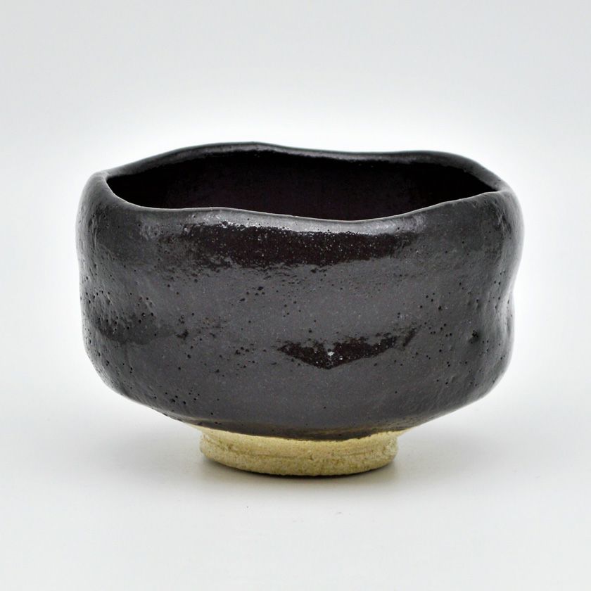 茶道具 楽茶碗（らくちゃわん） 黒楽 八代 和楽 抹茶茶碗は茶の湯文化である表千家・裏千家の茶道具や抹茶を専門に扱う千紀園（せんきえん）が通販で販売しています。茶会また初心者向けのお稽古用にご利用いただける抹茶碗です。贈り物・ギフトにも人気です。