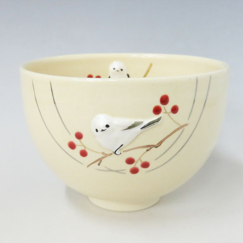 茶道具 抹茶茶碗（まっちゃちゃわん） 茶碗 浮彫 シマエナガ 今岡 三四郎 抹茶茶碗は茶の湯文化である表千家・裏千家の茶道具や抹茶を専門に扱う千紀園（せんきえん）が通販で販売しています。茶会また初心者向けのお稽古用にご利用いただける抹茶碗です。贈り物・ギフトにも人気です。