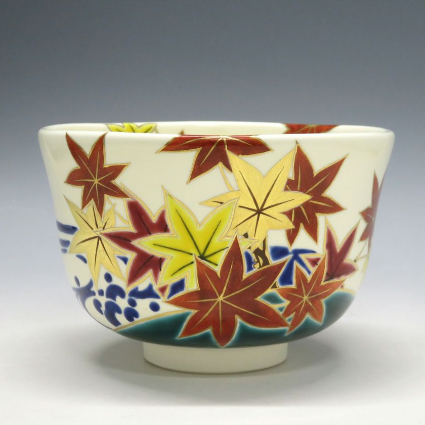 茶道具 抹茶茶碗（まっちゃちゃわん） 色絵 紅葉川 茶碗 田中 方円 抹茶茶碗は茶の湯文化である表千家・裏千家の茶道具や抹茶を専門に扱う千紀園（せんきえん）が通販で販売しています。茶会また初心者向けのお稽古用にご利用いただける抹茶碗です。贈り物・ギフトにも人気です。