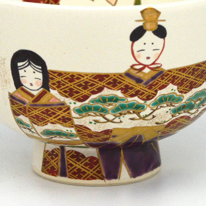 茶道具 抹茶茶碗（まっちゃちゃわん） 茶碗 白釉 立雛 水出 宋絢 お雛様 桃の節句 上巳の節句 抹茶茶碗は茶の湯文化である表千家・裏千家の茶道具や抹茶を専門に扱う千紀園（せんきえん）が通販で販売しています。茶会また初心者向けのお稽古用にご利用いただける抹茶碗です。贈り物・ギフトにも人気です。