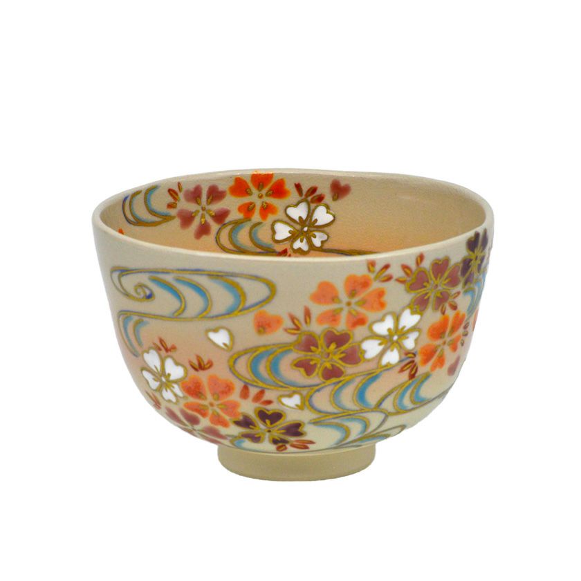 茶道具 抹茶茶碗（まっちゃちゃわん） 茶碗 色絵 桜流水 伊坂 清香 抹茶茶碗は茶の湯文化である表千家・裏千家の茶道具や抹茶を専門に扱う千紀園（せんきえん）が通販で販売しています。茶会また初心者向けのお稽古用にご利用いただける抹茶碗です。贈り物・ギフトにも人気です。