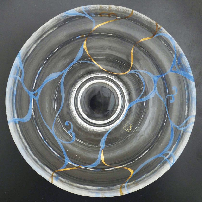 茶道具 平茶碗（ひらちゃわん） ガラス平茶碗 波紋 【耐熱】 小手鞠窯 抹茶茶碗は茶の湯文化である表千家・裏千家の茶道具や抹茶を専門に扱う千紀園（せんきえん）が通販で販売しています。茶会また初心者向けのお稽古用にご利用いただける抹茶碗です。贈り物・ギフトにも人気です。