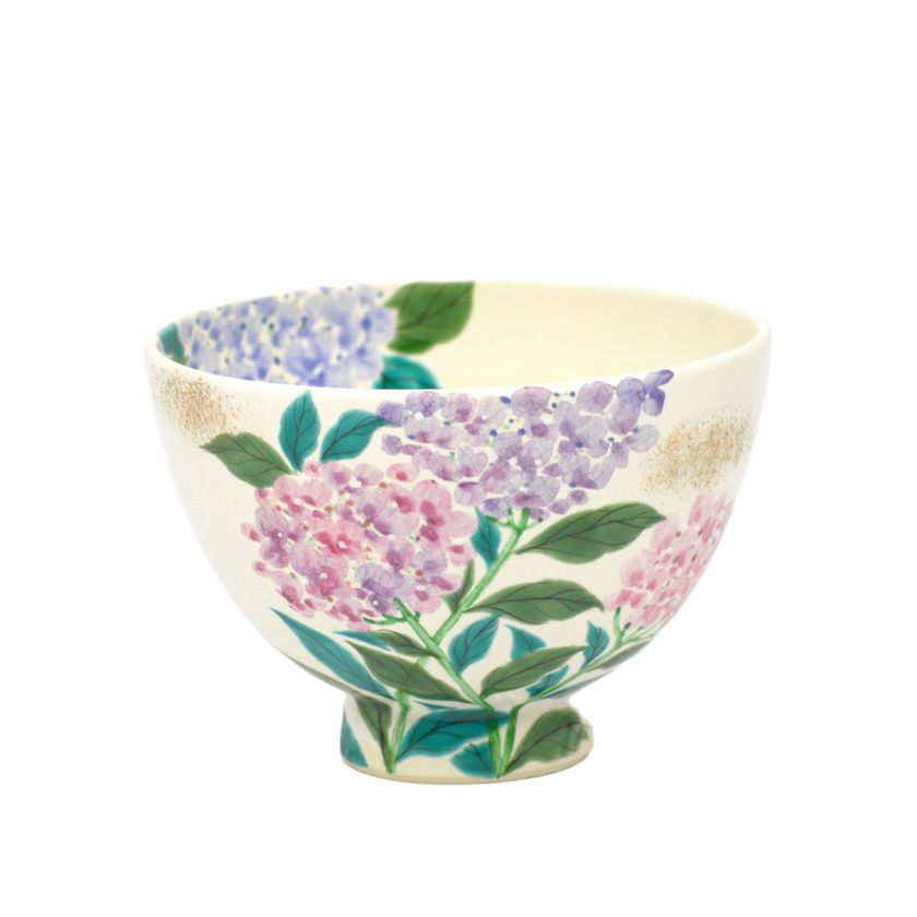 茶道具 抹茶茶碗（まっちゃちゃわん） 茶碗　白釉 紫陽花 水出 宋絢 抹茶茶碗は茶の湯文化である表千家・裏千家の茶道具や抹茶を専門に扱う千紀園（せんきえん）が通販で販売しています。茶会また初心者向けのお稽古用にご利用いただける抹茶碗です。贈り物・ギフトにも人気です。