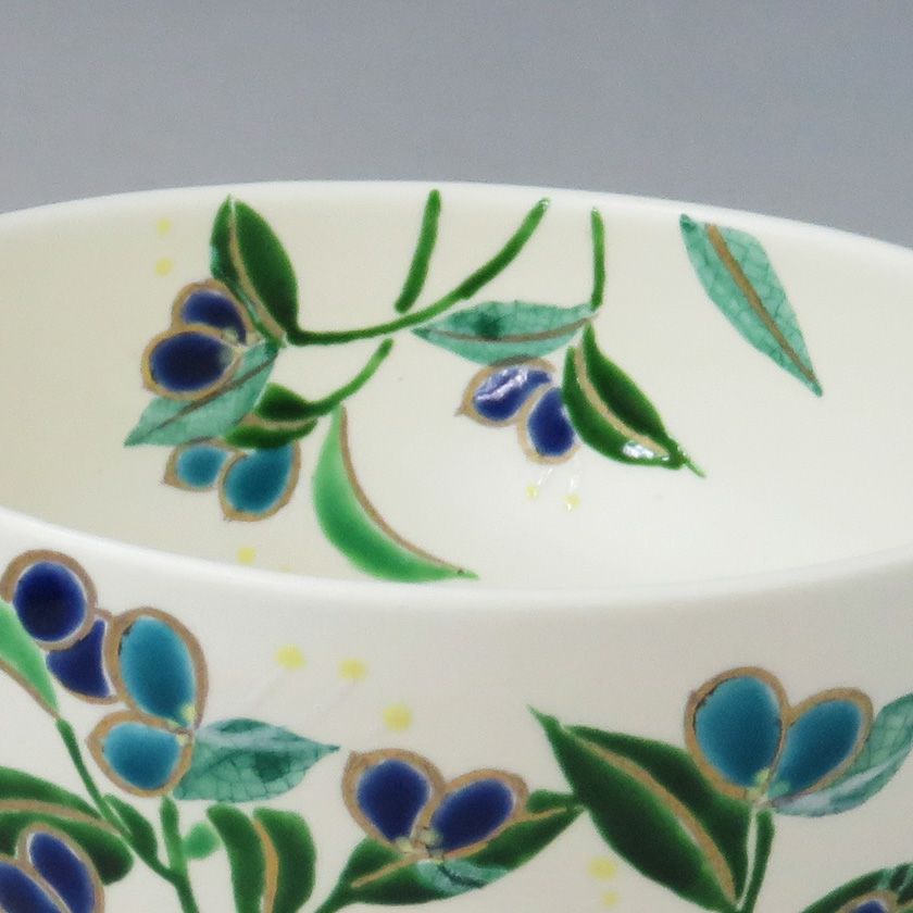 茶道具 抹茶茶碗（まっちゃちゃわん） 茶碗 白釉 露草 水出 宋絢 抹茶茶碗は茶の湯文化である表千家・裏千家の茶道具や抹茶を専門に扱う千紀園（せんきえん）が通販で販売しています。茶会また初心者向けのお稽古用にご利用いただける抹茶碗です。贈り物・ギフトにも人気です。