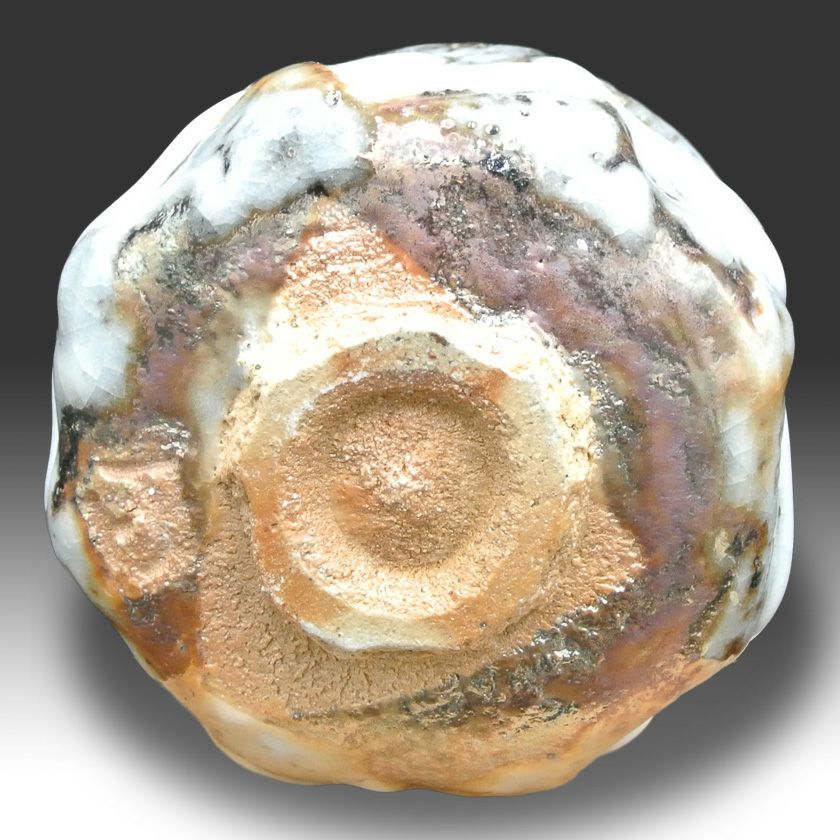 茶道具 抹茶茶碗（まっちゃちゃわん） 茶碗 金彩志野 大山 秀男 抹茶茶碗は茶の湯文化である表千家・裏千家の茶道具や抹茶を専門に扱う千紀園（せんきえん）が通販で販売しています。茶会また初心者向けのお稽古用にご利用いただける抹茶碗です。贈り物・ギフトにも人気です。