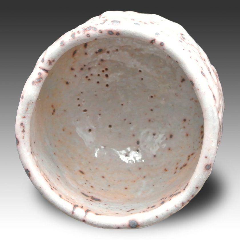 茶道具 抹茶茶碗（まっちゃちゃわん） 茶碗 紅志野 大山 秀男 抹茶茶碗は茶の湯文化である表千家・裏千家の茶道具や抹茶を専門に扱う千紀園（せんきえん）が通販で販売しています。茶会また初心者向けのお稽古用にご利用いただける抹茶碗です。贈り物・ギフトにも人気です。