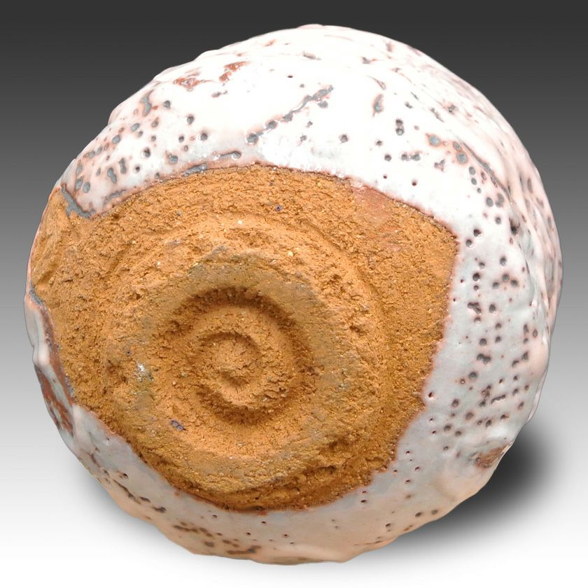 茶道具 抹茶茶碗（まっちゃちゃわん） 茶碗 紅志野 大山 秀男 抹茶茶碗は茶の湯文化である表千家・裏千家の茶道具や抹茶を専門に扱う千紀園（せんきえん）が通販で販売しています。茶会また初心者向けのお稽古用にご利用いただける抹茶碗です。贈り物・ギフトにも人気です。