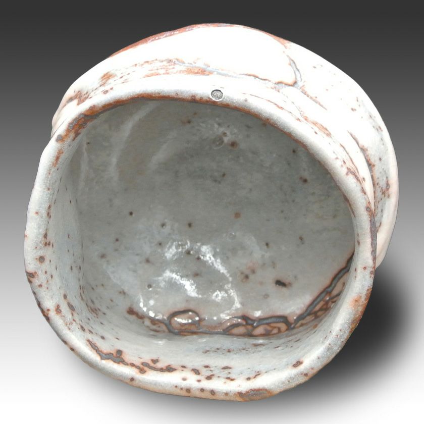 茶道具 抹茶茶碗（まっちゃちゃわん） 茶碗 志野焼 大山 秀男 抹茶茶碗は茶の湯文化である表千家・裏千家の茶道具や抹茶を専門に扱う千紀園（せんきえん）が通販で販売しています。茶会また初心者向けのお稽古用にご利用いただける抹茶碗です。贈り物・ギフトにも人気です。