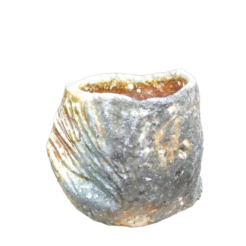 茶道具 抹茶茶碗（まっちゃちゃわん） 茶碗 信楽焼 灰被り 大山 秀男 抹茶茶碗は茶の湯文化である表千家・裏千家の茶道具や抹茶を専門に扱う千紀園（せんきえん）が通販で販売しています。茶会また初心者向けのお稽古用にご利用いただける抹茶碗です。贈り物・ギフトにも人気です。