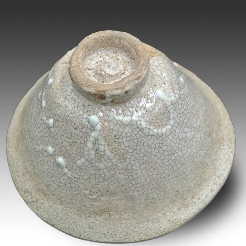 茶道具 抹茶茶碗（まっちゃちゃわん） 茶碗 井戸茶碗 大山 秀男 抹茶茶碗は茶の湯文化である表千家・裏千家の茶道具や抹茶を専門に扱う千紀園（せんきえん）が通販で販売しています。茶会また初心者向けのお稽古用にご利用いただける抹茶碗です。贈り物・ギフトにも人気です。