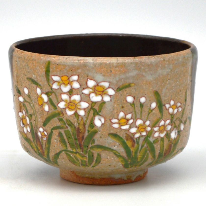 茶道具 抹茶茶碗（まっちゃちゃわん） 茶碗 掛分 水仙 中村 良二 抹茶茶碗は茶の湯文化である表千家・裏千家の茶道具や抹茶を専門に扱う千紀園（せんきえん）が通販で販売しています。茶会また初心者向けのお稽古用にご利用いただける抹茶碗です。贈り物・ギフトにも人気です。