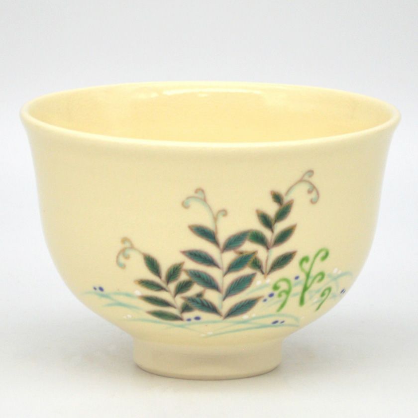 茶道具 抹茶茶碗（まっちゃちゃわん） 茶碗 宇治十帖 早蕨 厳窯 抹茶茶碗は茶の湯文化である表千家・裏千家の茶道具や抹茶を専門に扱う千紀園（せんきえん）が通販で販売しています。茶会また初心者向けのお稽古用にご利用いただける抹茶碗です。贈り物・ギフトにも人気です。