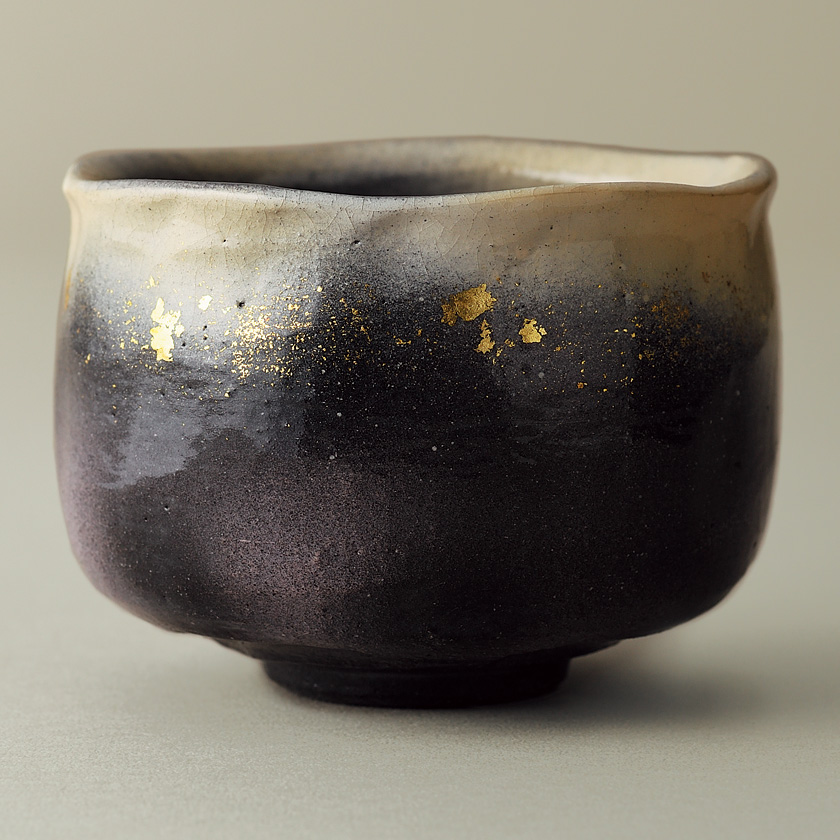 茶道具 抹茶茶碗（まっちゃちゃわん） 季節茶碗 月の光 吉村 楽入 抹茶茶碗は茶の湯文化である表千家・裏千家の茶道具や抹茶を専門に扱う千紀園（せんきえん）が通販で販売しています。茶会また初心者向けのお稽古用にご利用いただける抹茶碗です。贈り物・ギフトにも人気です。