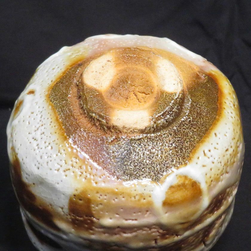 茶道具 抹茶茶碗（まっちゃちゃわん） はふり志野 茶碗 信楽焼 灰塚窯 木戸 貞昭 抹茶茶碗は茶の湯文化である表千家・裏千家の茶道具や抹茶を専門に扱う千紀園（せんきえん）が通販で販売しています。茶会また初心者向けのお稽古用にご利用いただける抹茶碗です。贈り物・ギフトにも人気です。