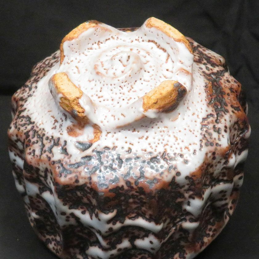 茶道具 抹茶茶碗（まっちゃちゃわん） 赤志野 シノギ 茶碗 信楽焼 灰塚窯 木戸 貞昭 抹茶茶碗は茶の湯文化である表千家・裏千家の茶道具や抹茶を専門に扱う千紀園（せんきえん）が通販で販売しています。茶会また初心者向けのお稽古用にご利用いただける抹茶碗です。贈り物・ギフトにも人気です。