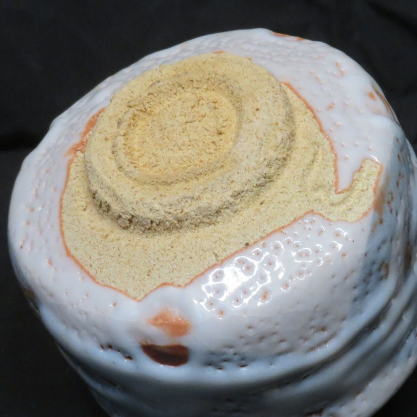 茶道具 抹茶茶碗（まっちゃちゃわん） 絵志野 茶碗 信楽焼 灰塚窯 木戸 貞昭 抹茶茶碗は茶の湯文化である表千家・裏千家の茶道具や抹茶を専門に扱う千紀園（せんきえん）が通販で販売しています。茶会また初心者向けのお稽古用にご利用いただける抹茶碗です。贈り物・ギフトにも人気です。