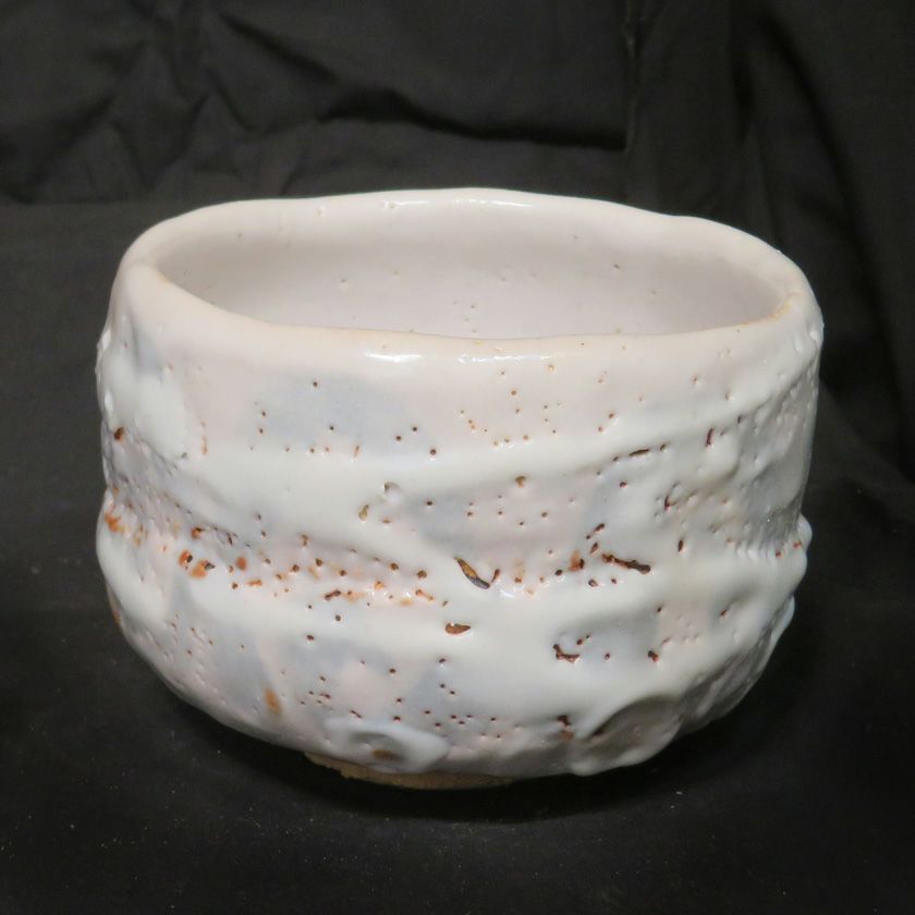 茶道具 抹茶茶碗（まっちゃちゃわん） 絵志野 茶碗 信楽焼 灰塚窯 木戸 貞昭 抹茶茶碗は茶の湯文化である表千家・裏千家の茶道具や抹茶を専門に扱う千紀園（せんきえん）が通販で販売しています。茶会また初心者向けのお稽古用にご利用いただける抹茶碗です。贈り物・ギフトにも人気です。