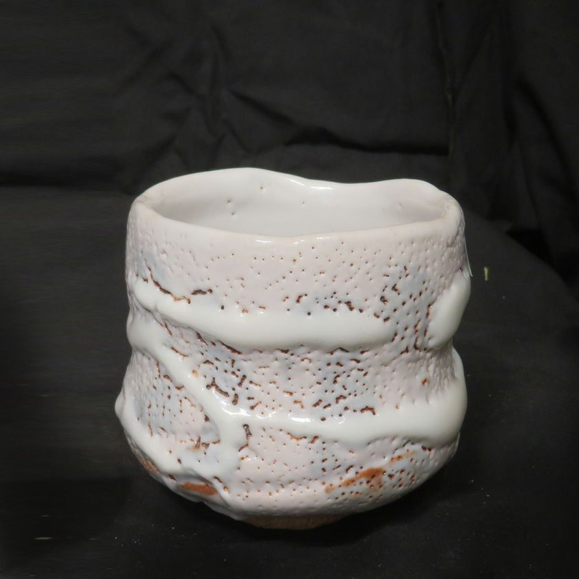 茶道具 抹茶茶碗（まっちゃちゃわん） 絵志野 茶碗 信楽焼 灰塚窯 木戸 貞昭 抹茶茶碗は茶の湯文化である表千家・裏千家の茶道具や抹茶を専門に扱う千紀園（せんきえん）が通販で販売しています。茶会また初心者向けのお稽古用にご利用いただける抹茶碗です。贈り物・ギフトにも人気です。