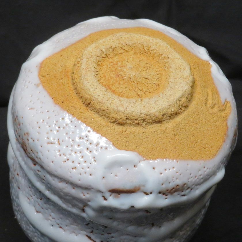 茶道具 抹茶茶碗（まっちゃちゃわん） 絵志野 茶碗 信楽焼 灰塚窯 木戸 貞昭 抹茶茶碗は茶の湯文化である表千家・裏千家の茶道具や抹茶を専門に扱う千紀園（せんきえん）が通販で販売しています。茶会また初心者向けのお稽古用にご利用いただける抹茶碗です。贈り物・ギフトにも人気です。