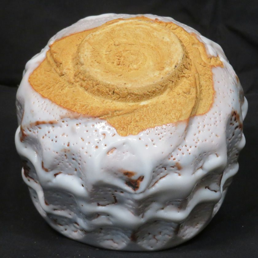 茶道具 抹茶茶碗（まっちゃちゃわん） 絵志野 シノギ 茶碗 信楽焼 灰塚窯 木戸 貞昭 抹茶茶碗は茶の湯文化である表千家・裏千家の茶道具や抹茶を専門に扱う千紀園（せんきえん）が通販で販売しています。茶会また初心者向けのお稽古用にご利用いただける抹茶碗です。贈り物・ギフトにも人気です。