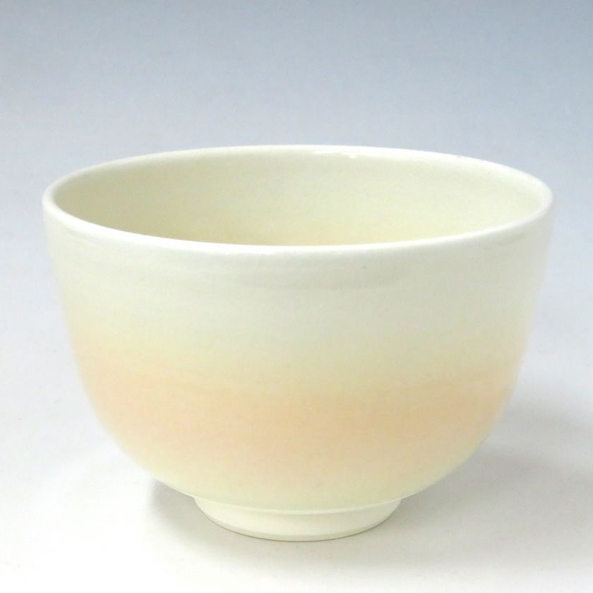 茶道具 抹茶茶碗（まっちゃちゃわん） 茶碗 色絵 桜流水 加藤 起楽 抹茶茶碗は茶の湯文化である表千家・裏千家の茶道具や抹茶を専門に扱う千紀園（せんきえん）が通販で販売しています。茶会また初心者向けのお稽古用にご利用いただける抹茶碗です。贈り物・ギフトにも人気です。