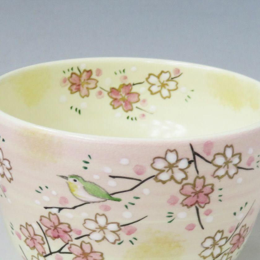 茶道具 抹茶茶碗（まっちゃちゃわん） 茶碗 色絵 河津桜にメジロ 八木 海峰 抹茶茶碗は茶の湯文化である表千家・裏千家の茶道具や抹茶を専門に扱う千紀園（せんきえん）が通販で販売しています。茶会また初心者向けのお稽古用にご利用いただける抹茶碗です。贈り物・ギフトにも人気です。